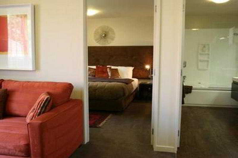Terra Vive Suites&Apartments Christchurch Exterior foto